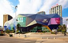 “聚人氣，引人流”是商場設計的關鍵要素之一